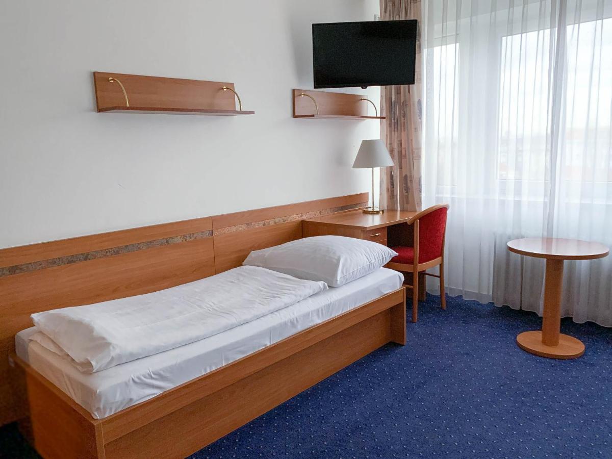 Hotel Ilf Prague Ngoại thất bức ảnh